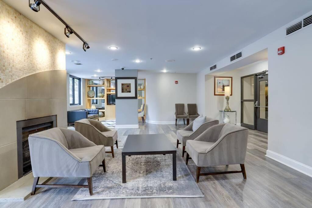 Gorgeous 1 Bedroom Condo At Ballston Place With Gym Arlington Extérieur photo