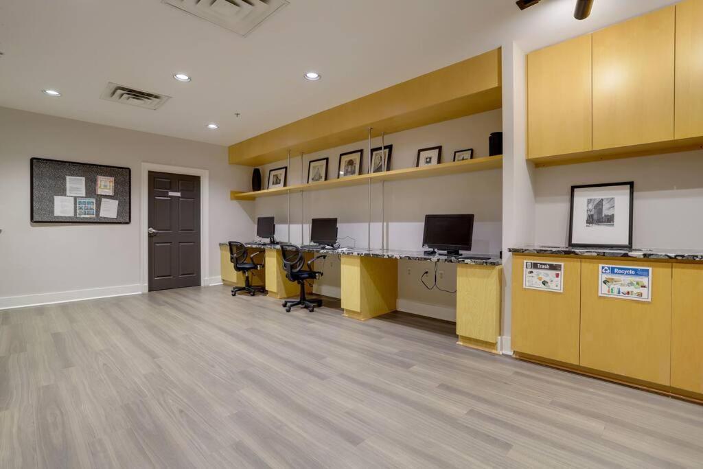 Gorgeous 1 Bedroom Condo At Ballston Place With Gym Arlington Extérieur photo