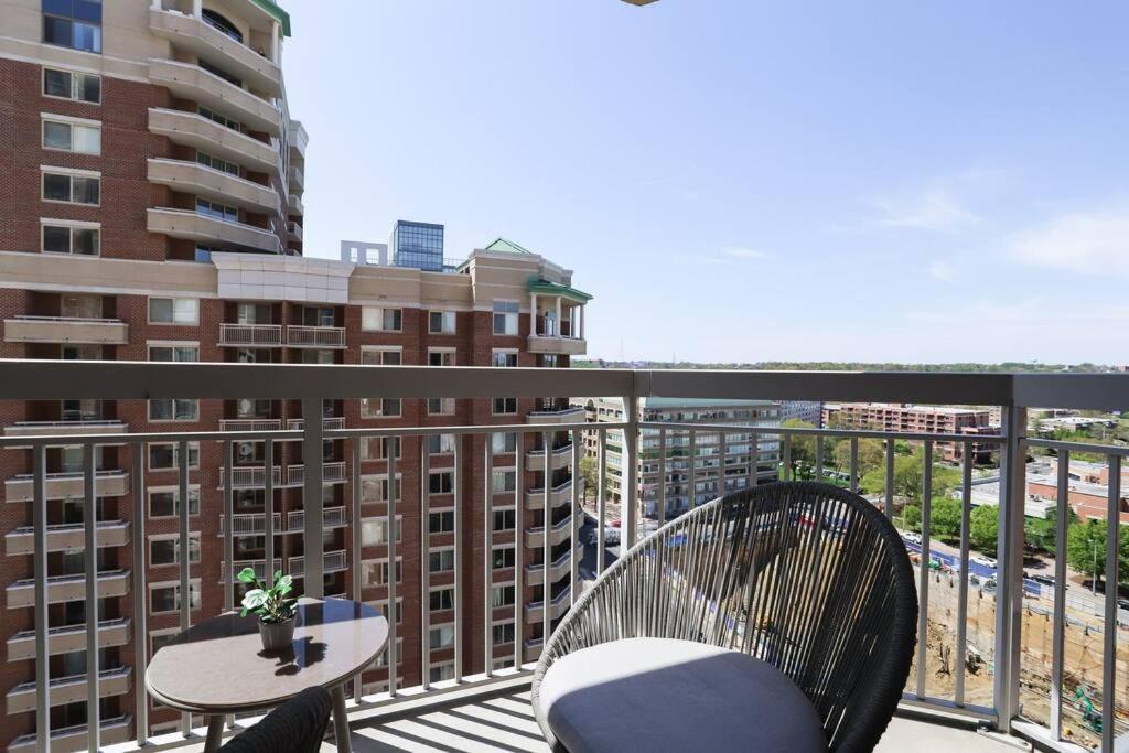 Gorgeous 1 Bedroom Condo At Ballston Place With Gym Arlington Extérieur photo